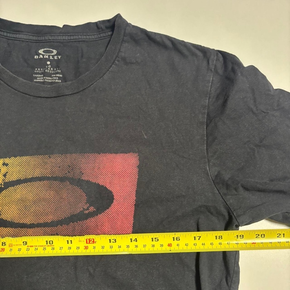 Black Oakley Logo Graphic T-Shirt - Large - Picture 5 of 6